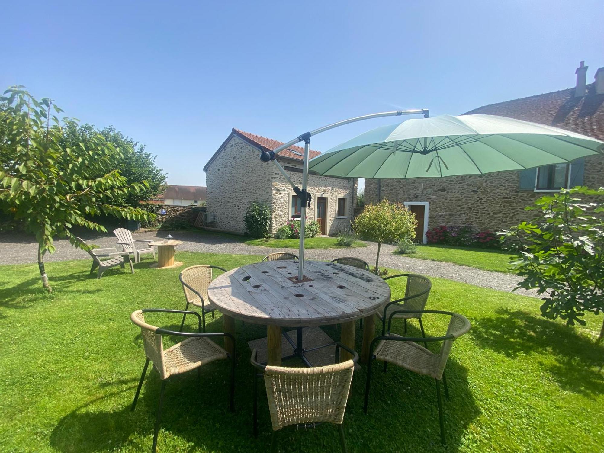 Villa La Petite Maison Dans La Brie à Guérard Extérieur photo