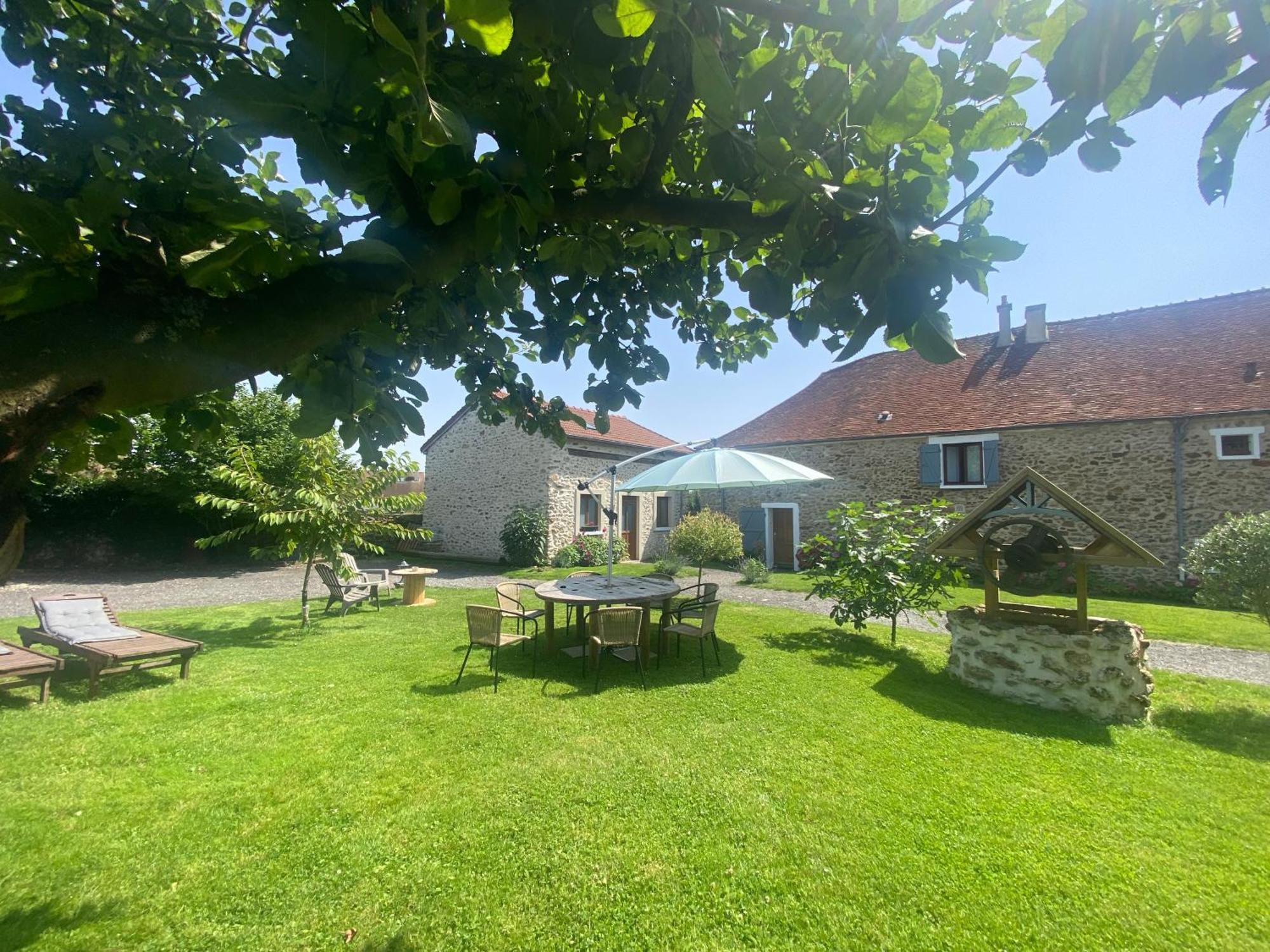 Villa La Petite Maison Dans La Brie à Guérard Extérieur photo